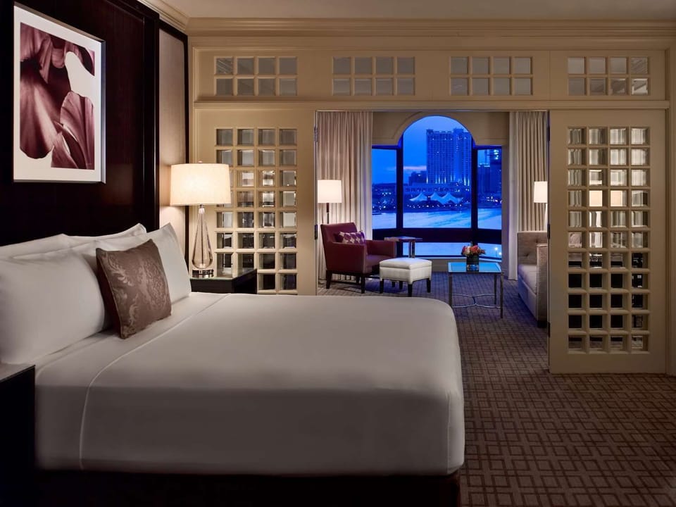 Unit with King bed. Exact unit will be assigned upon arrival. Views, colors, and decor may vary.