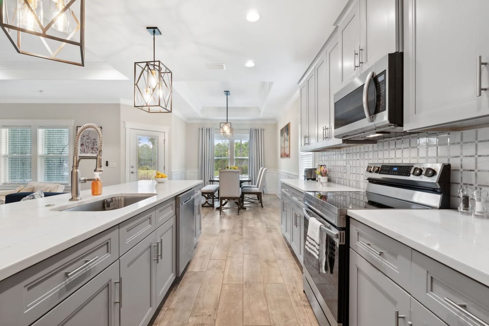 Fully Stocked Kitchen