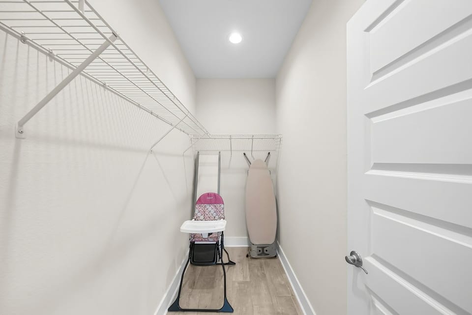 Master Bedroom Closet