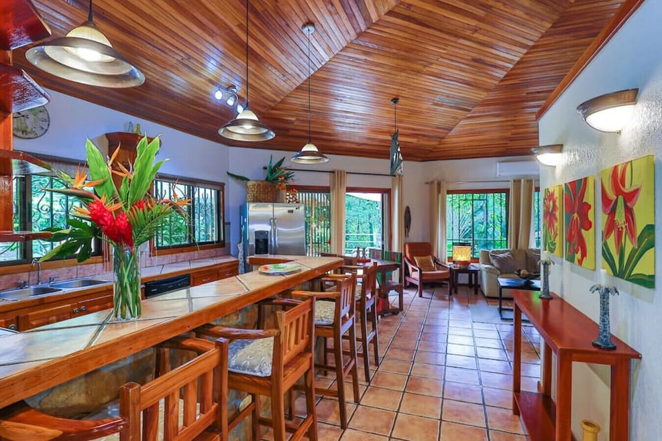 Jungle Creek Alma Pacifica