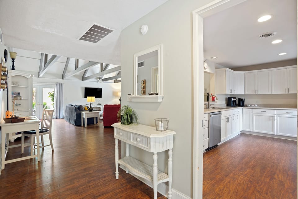 Villa Entryway - Bright with Plenty of Sunlight