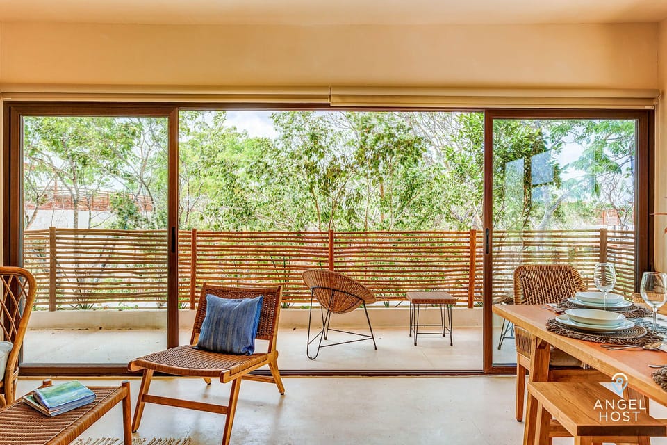 Big private balcony space to enjoy a coffee or cocktail