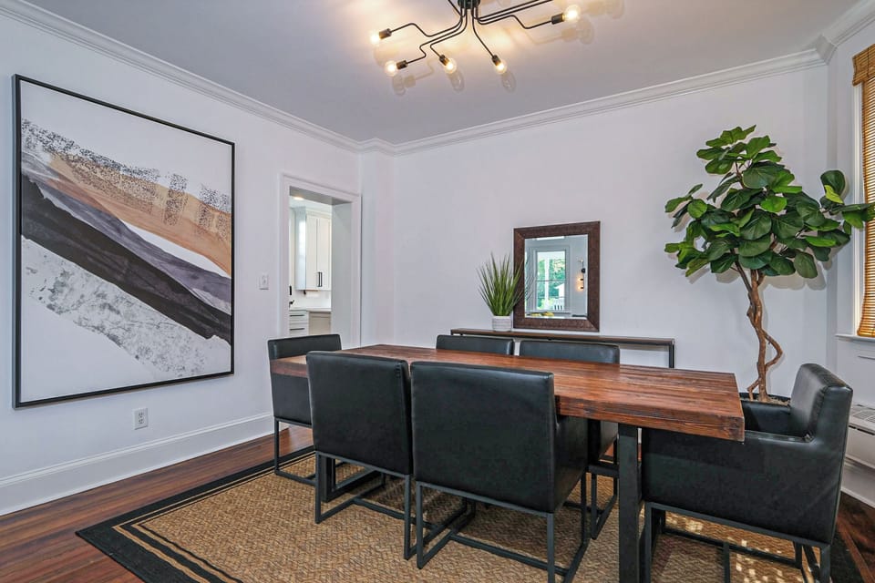 Dining Room that connects striaght to kitchen