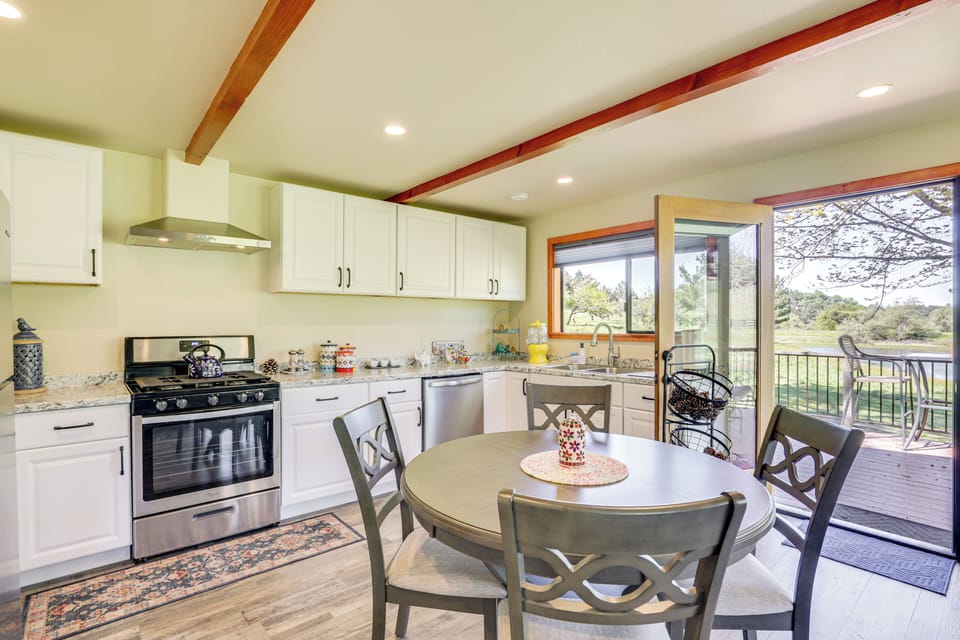 Dining Area + Kitchen | Dishware/Flatware | Coffee Maker | Cooking Basics