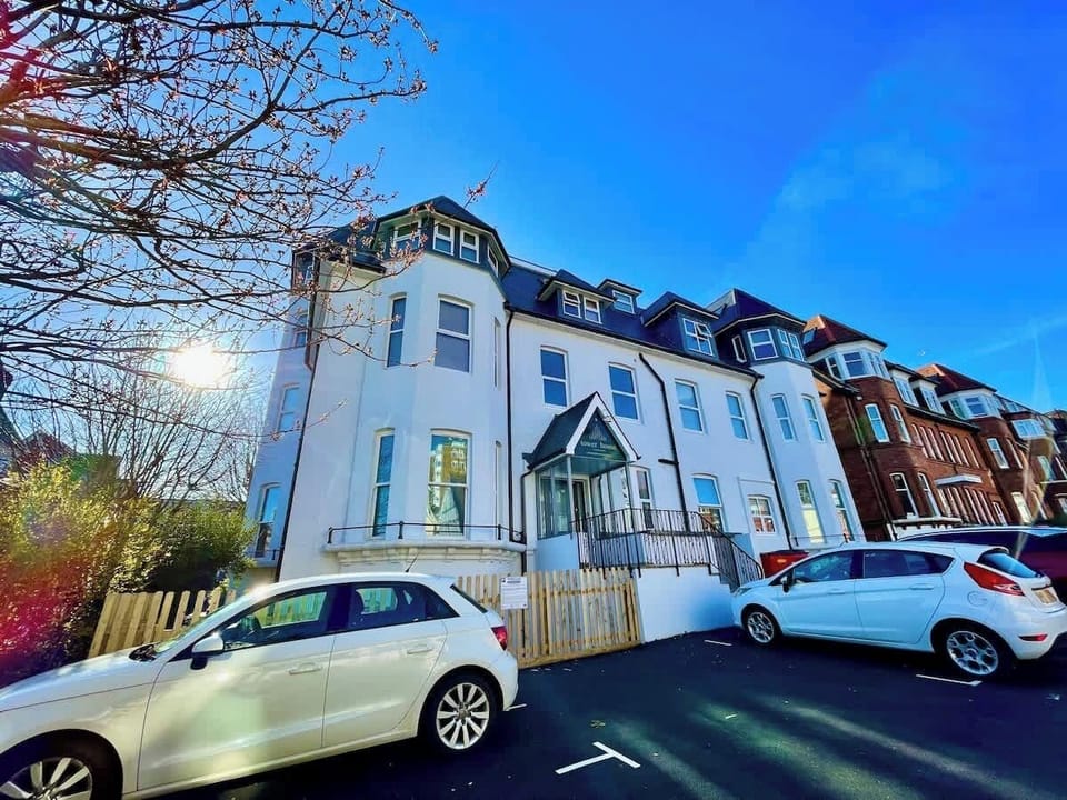 Newly refurbished	 and better than ever; Tower House Apartments. Parking is available on-site, with your bay number matching your apartment number. 
