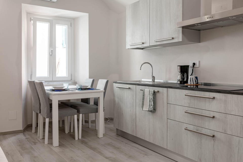 Kitchen (3)