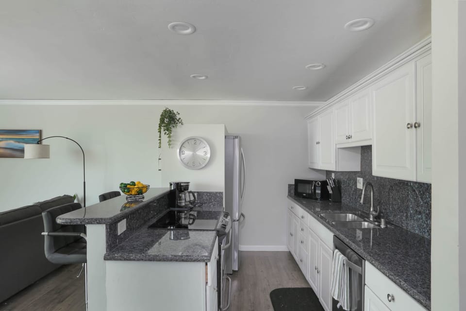 Kitchen (2)