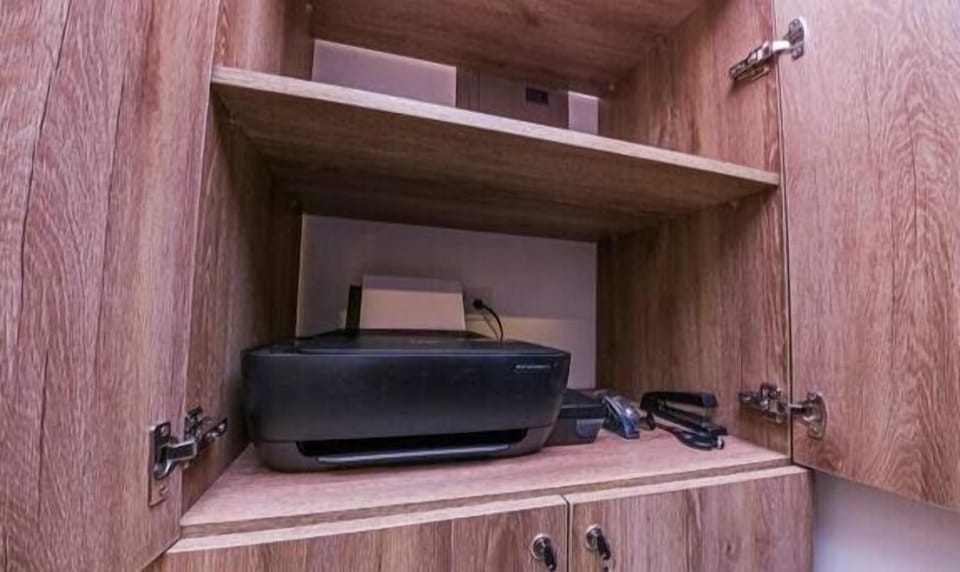 En el coworking encontraras lo esencial para realizar tus trabajos.

In coworking you will find the essentials to carry out your work.
