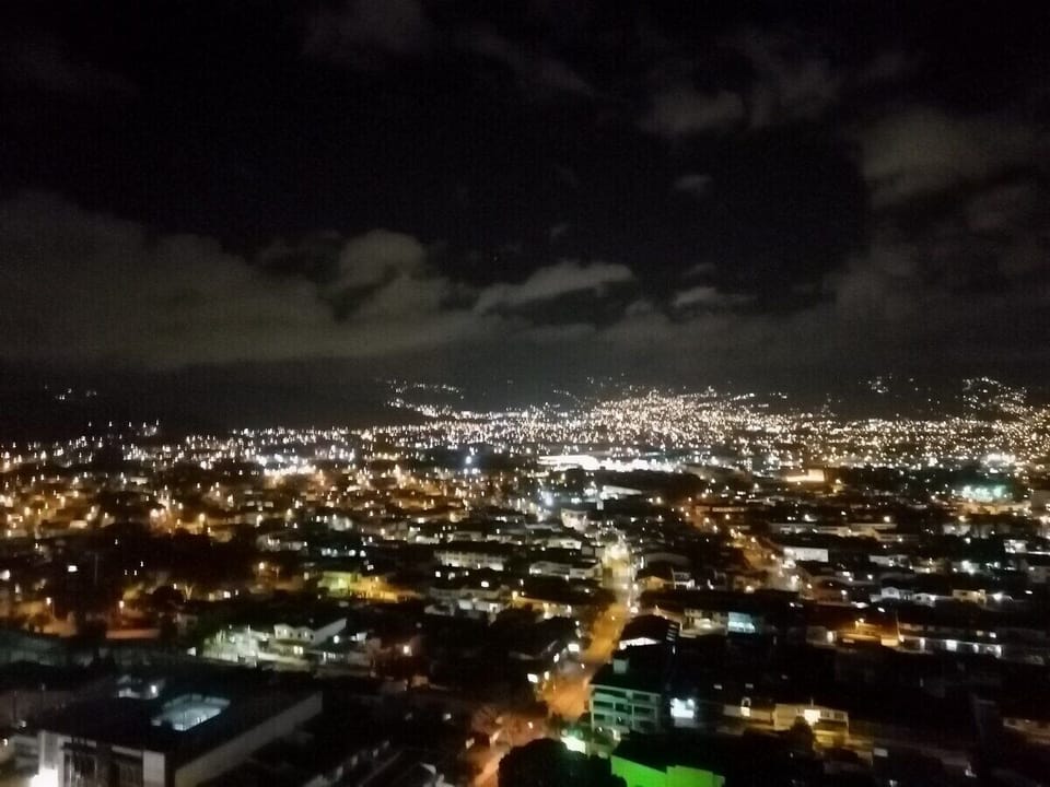 Una vista relajante para disfrutar de la noche. /
A relaxing sight to enjoy at night.