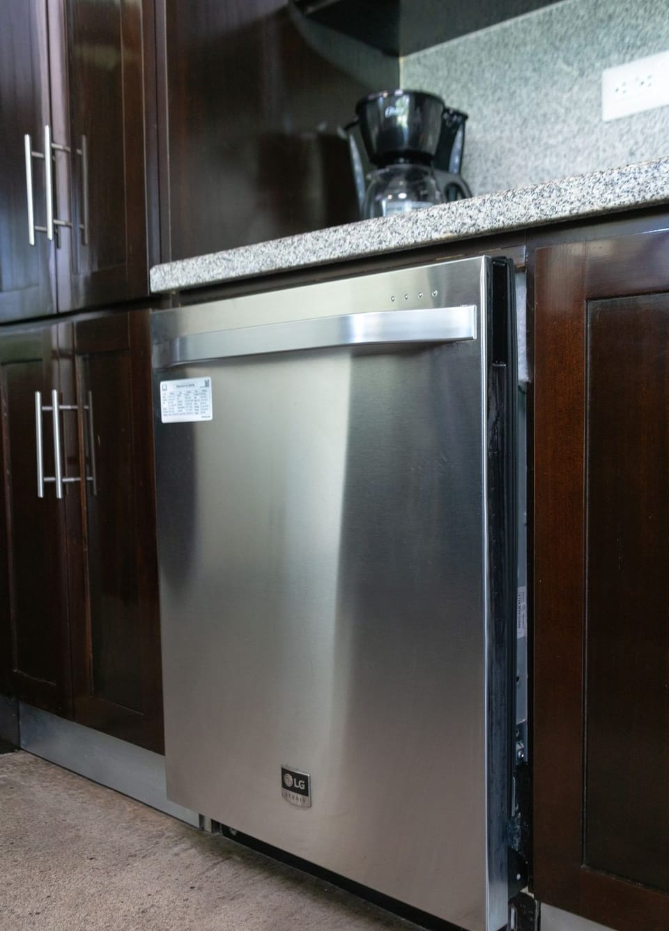 Lavavajillas / Dishwasher.