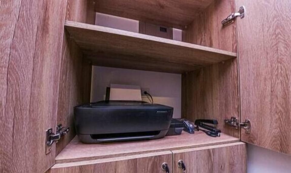 En el coworking encontraras lo esencial para realizar tus trabajos.

In coworking you will find the essentials to carry out your work.
