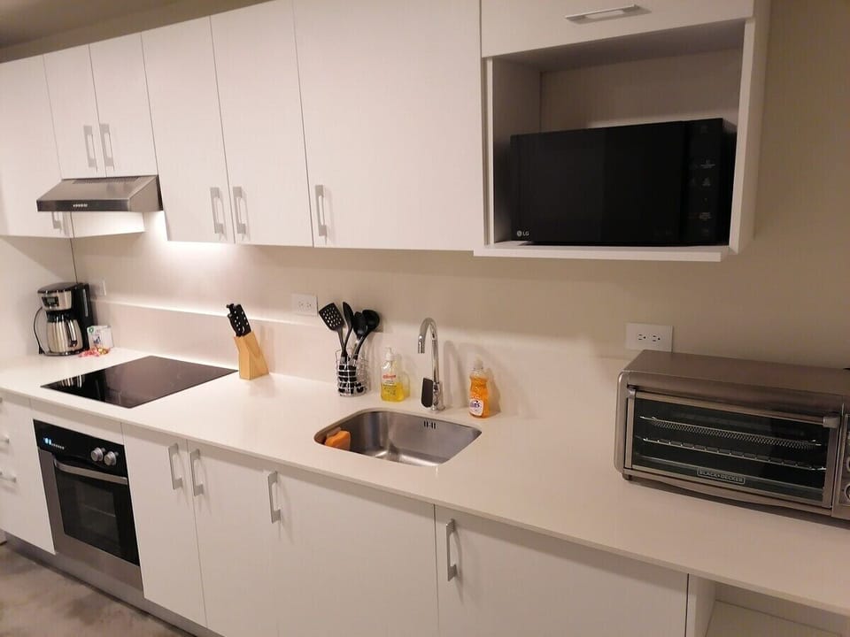 Cocina equipada / 
equipped kitchen