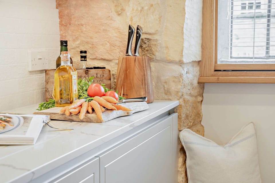 Butcher's Flat Kitchen - StayCotswold