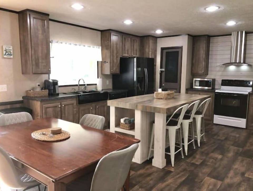 Kitchen equipped with all pots/pans utensils.  Almost everything you'd need.
