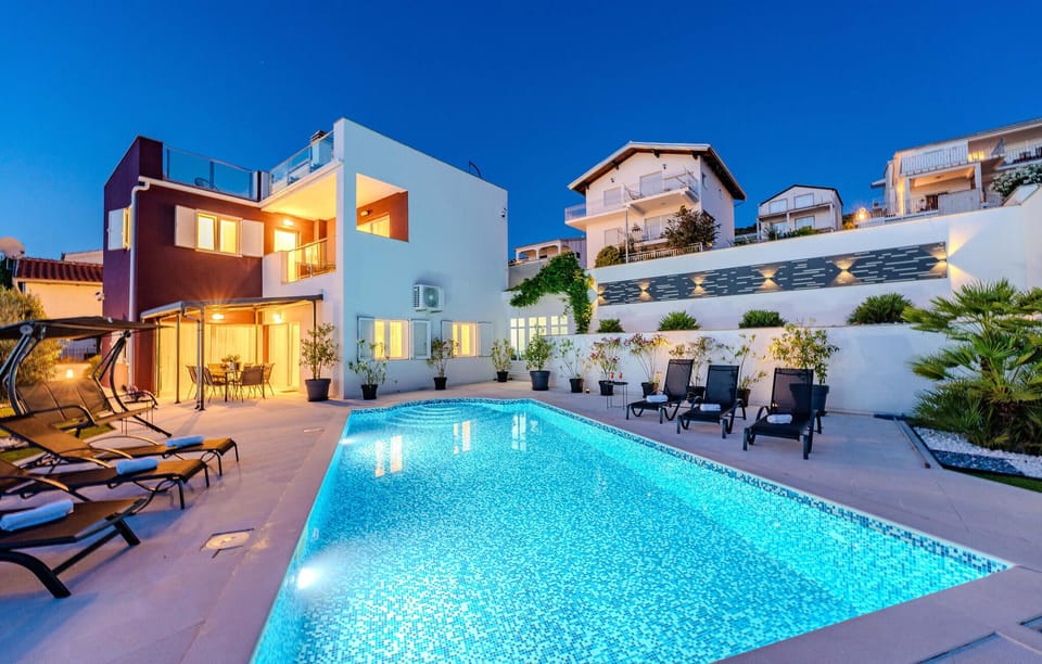 pool