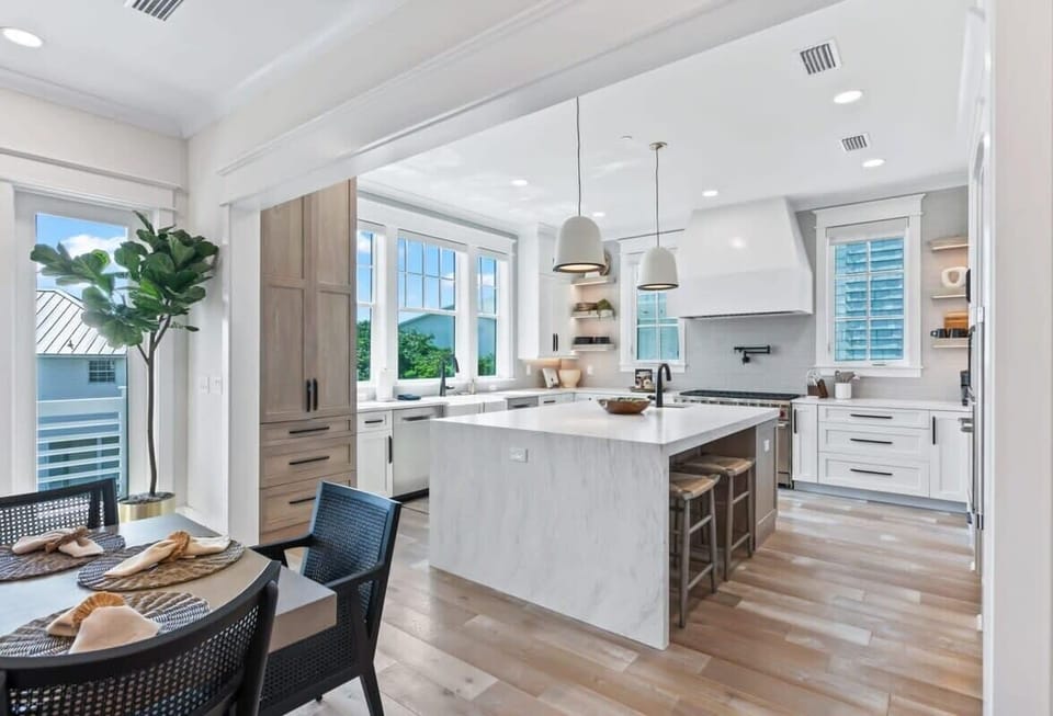 Second Floor Great Room