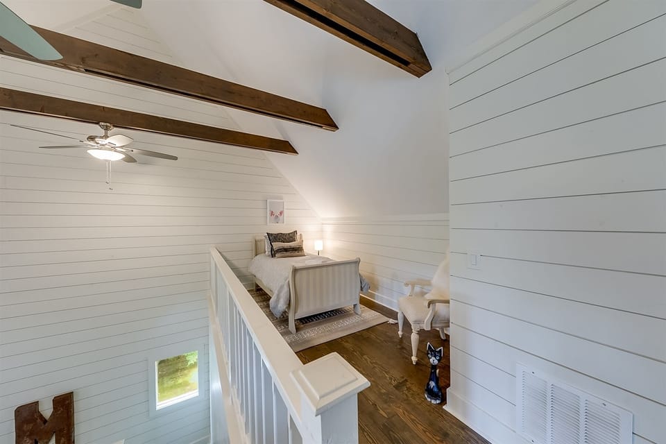 Open balcony with twin bed
