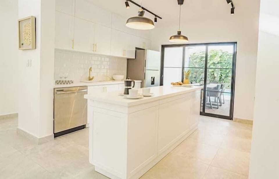 Kitchen/Bahia De Arena (2)