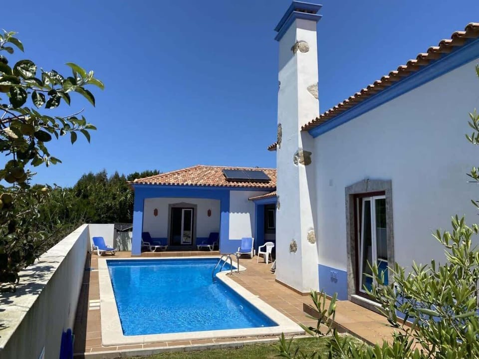 Villa with Swimming Pool