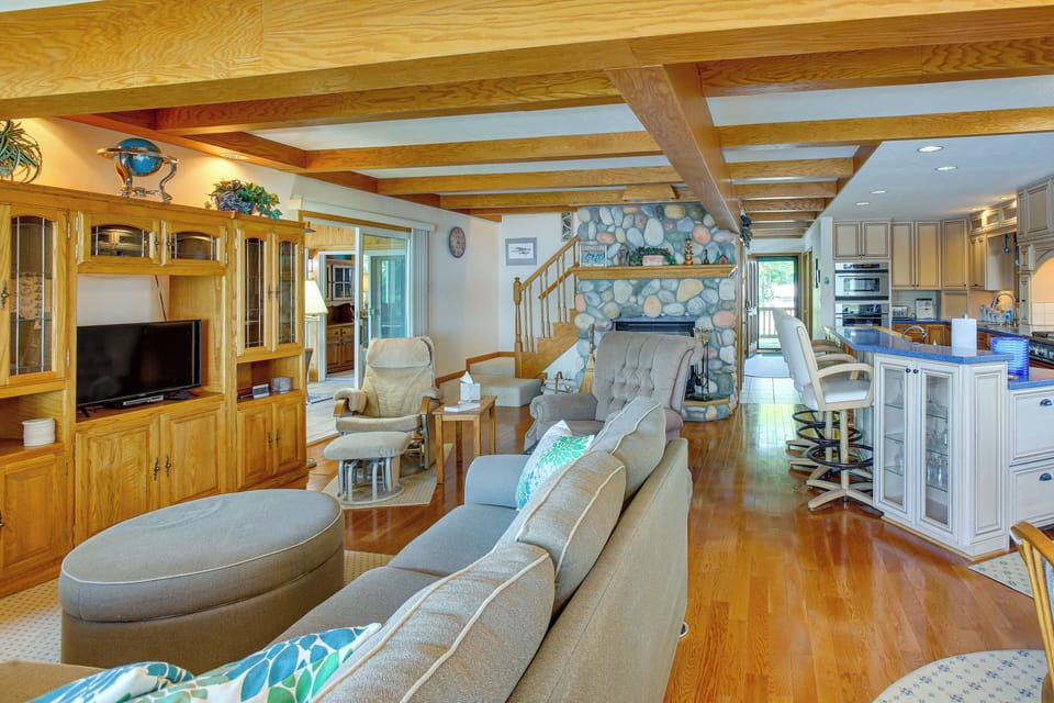 Cadillac Vacation Rental | 4BR | 3BA | Steps Required | 1,898 Sq Ft