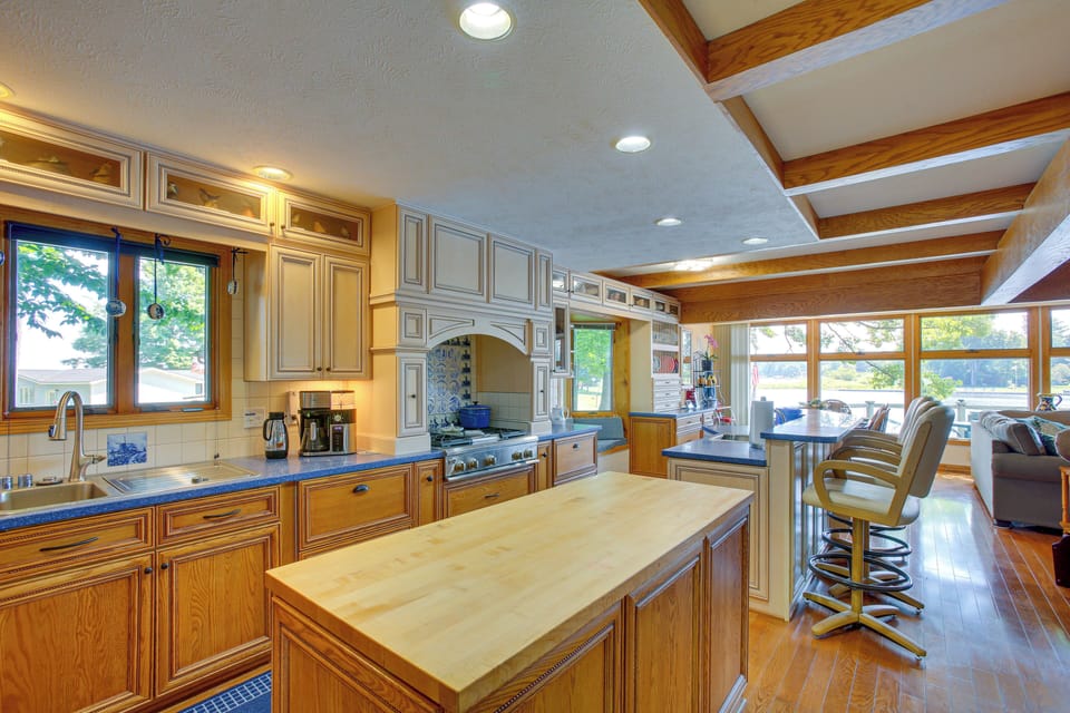 Kitchen | Coffee Maker | Cooking Basics | Main Level