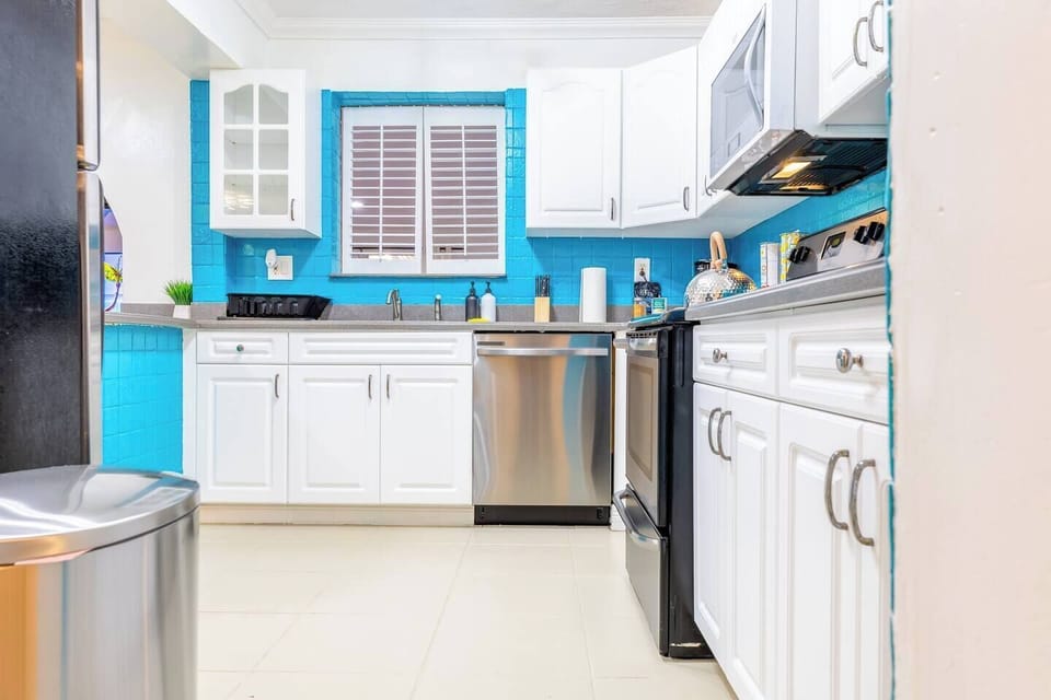 Where aromas mix with creativity. Welcome to our kitchen, the heart of the house where flavors and memories are born.