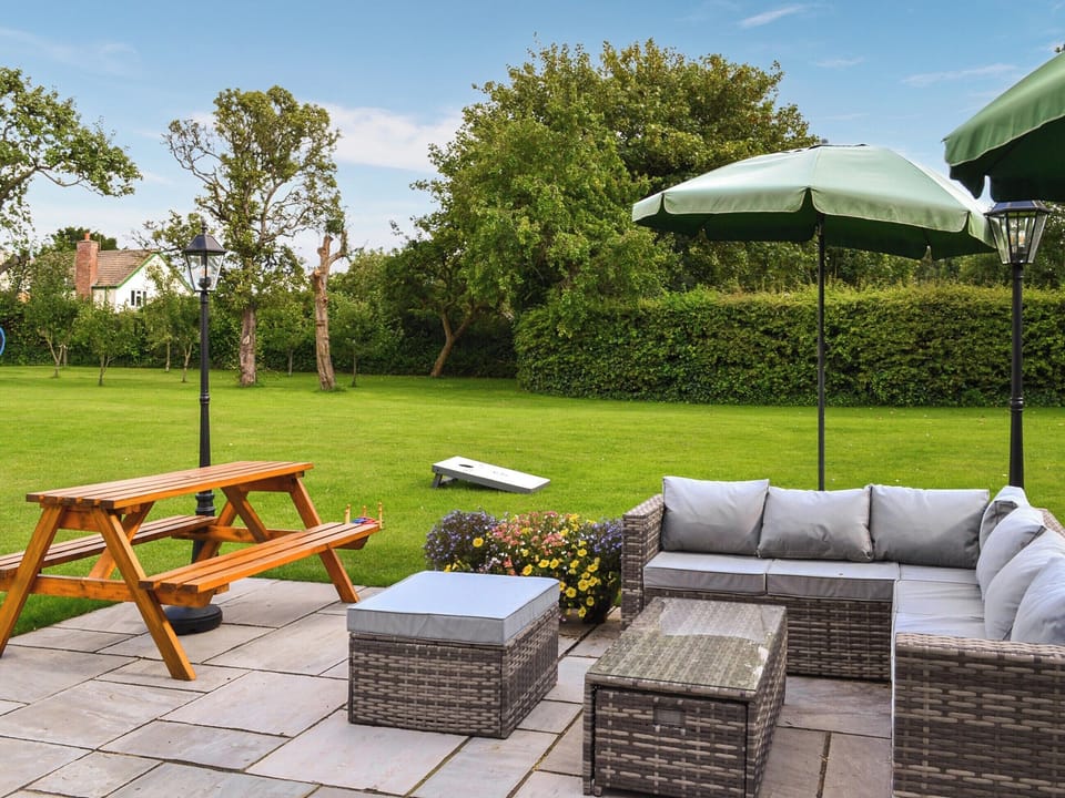 Outdoor area | Ivy Cottage, Marshchapel, near Cleethorpes