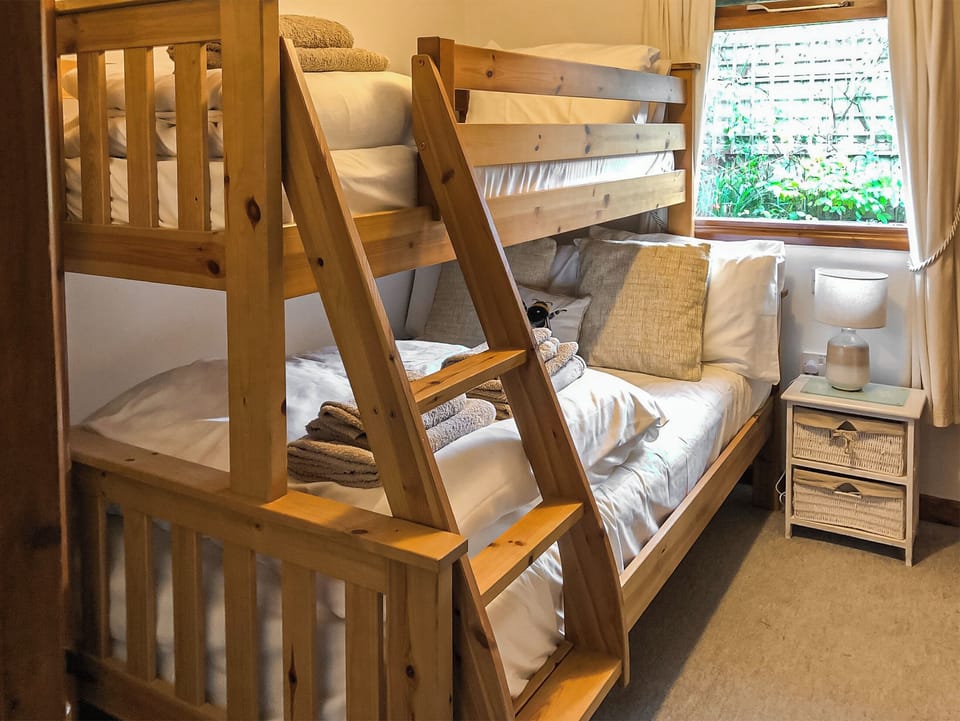 Bunk bedroom | The Lodge, Hayle
