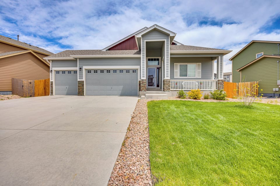 Peyton Vacation Rental | 5BR | 3BA | Steps Required | 3,200 Sq Ft