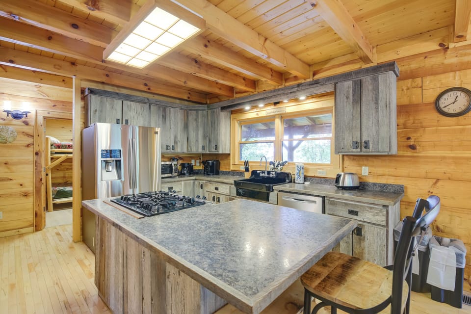 Kitchen | 1st Floor | Coffee Pot & Keurig | Blender | Toaster