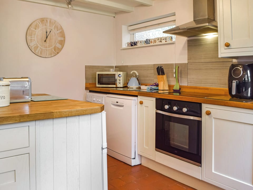 Kitchen | Penlan Cottage, Cwrt-newydd