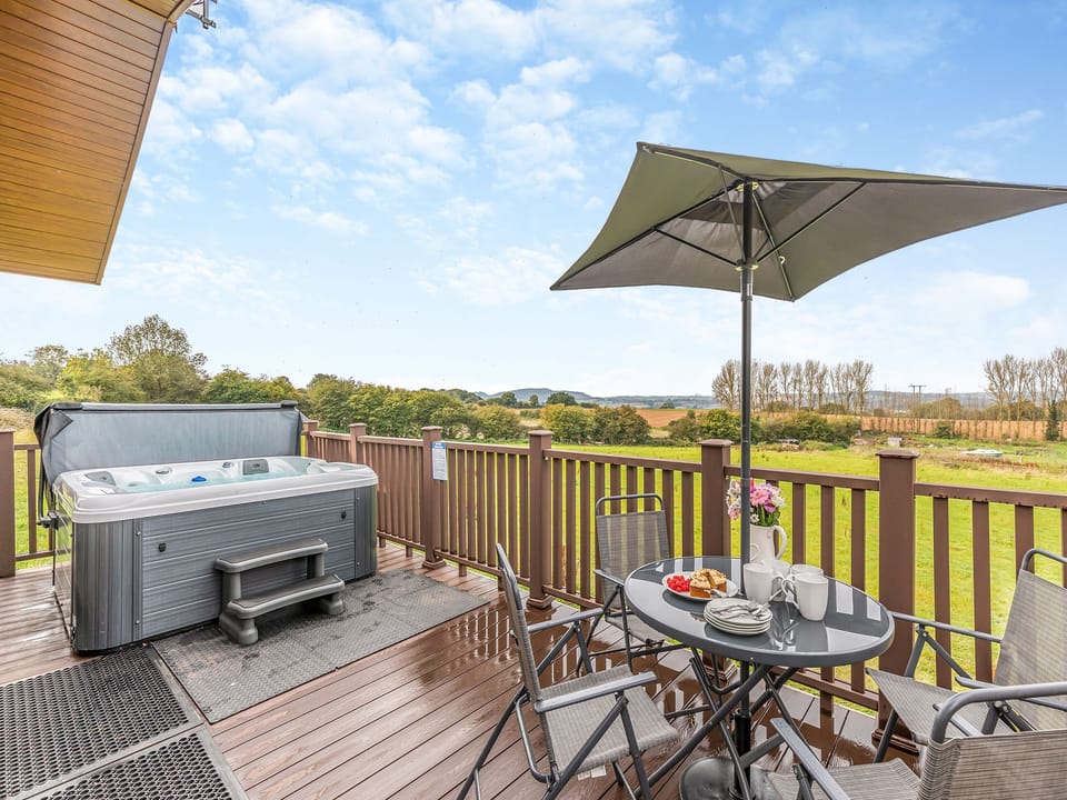 Hot tub | Billy Goat Lodge - Chadwick Bank Holiday Lodges, Chadwick, near Worcester