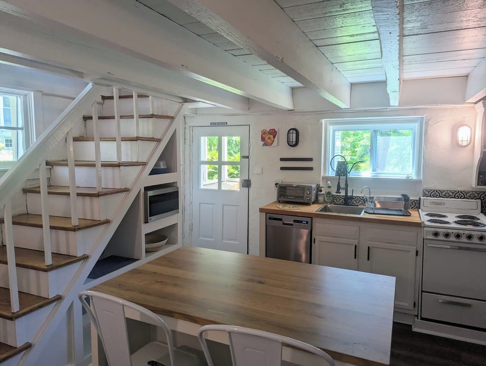 Full Kitchen, on lower level
