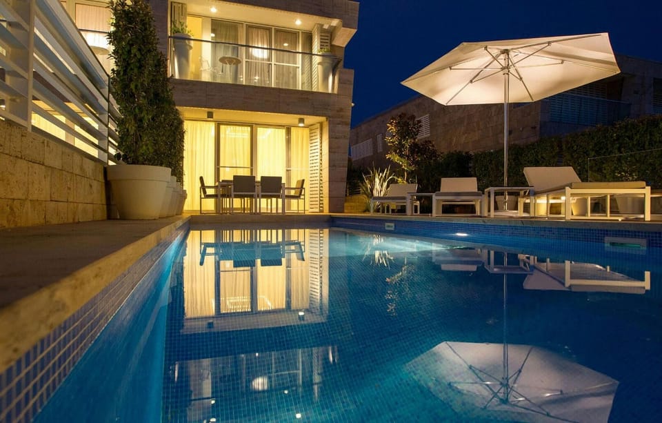 pool