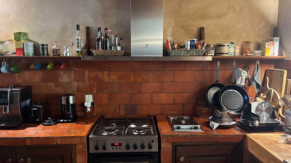 Kitchen with Extractor