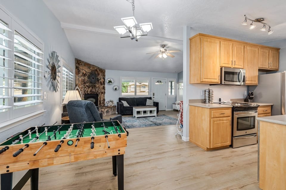 Indoors, Home Decor, Furniture, Table, Kitchen