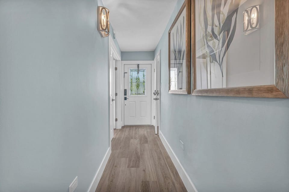 Lower Level Entry - view 1