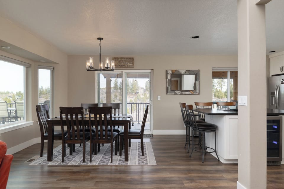Perfect for family dinners or quick breakfasts at the counter.