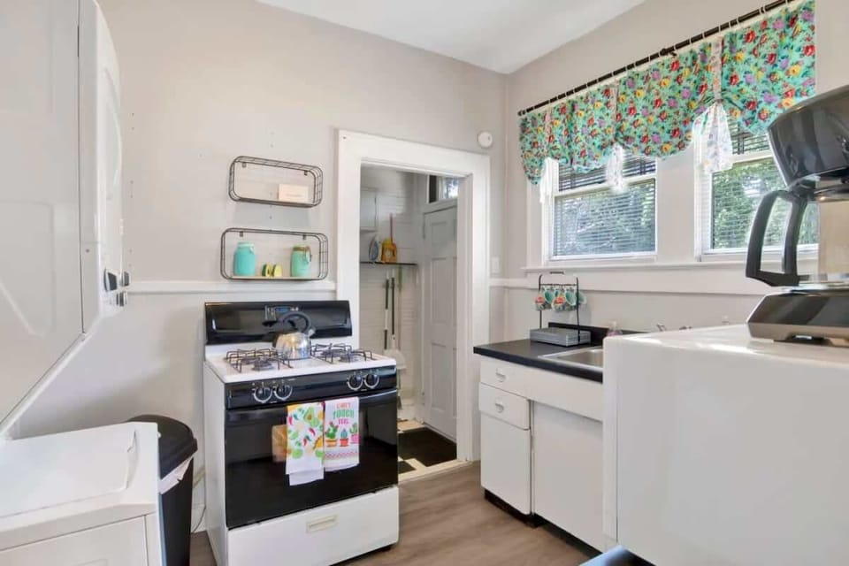 Clean kitchen