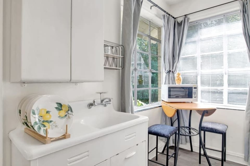 Kitchen sink