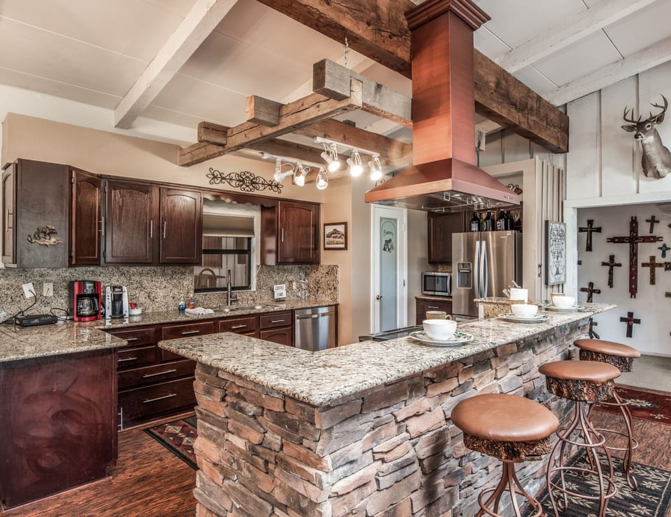 Full Kitchen