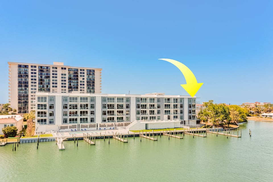 Unit Location-Corner unit, top floor with a view of all!