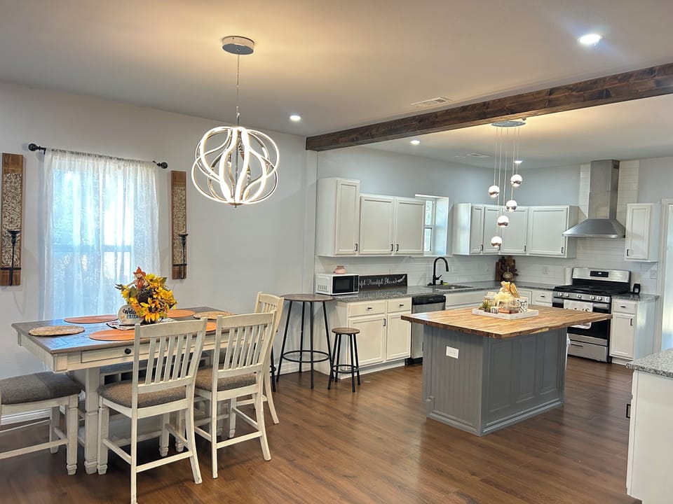 Open space, Kitchen/Dining area