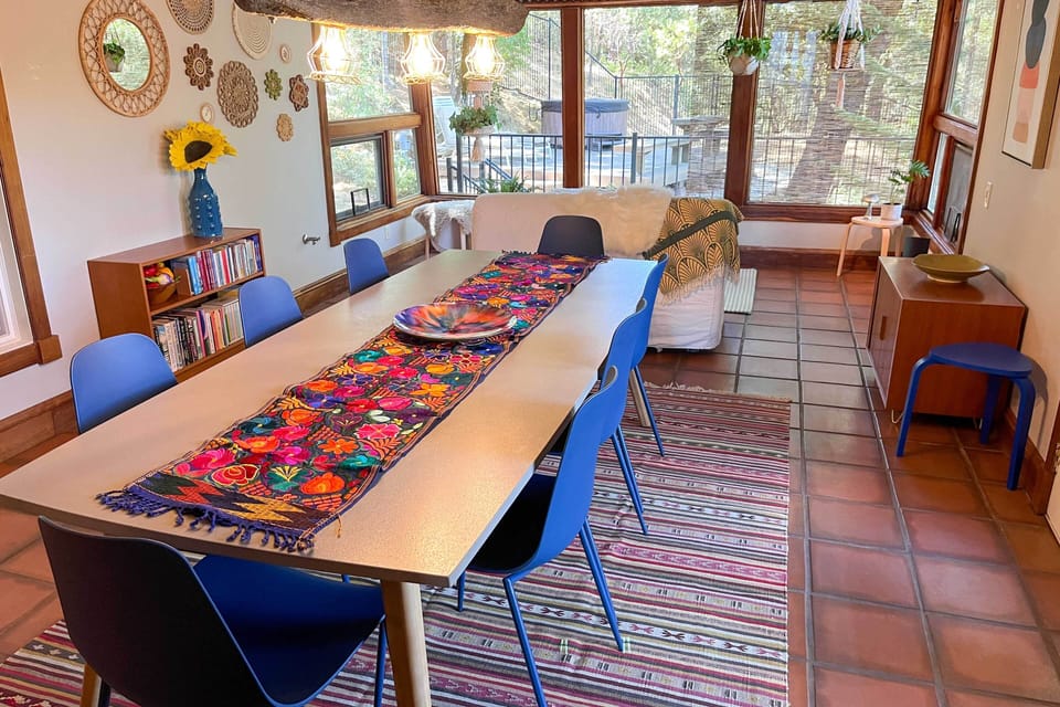 Dining Table | Dishware Provided