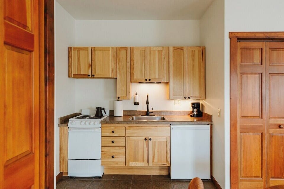[Kitchen] The kitchen is equipped with everything that you'll need to cook a full meal.