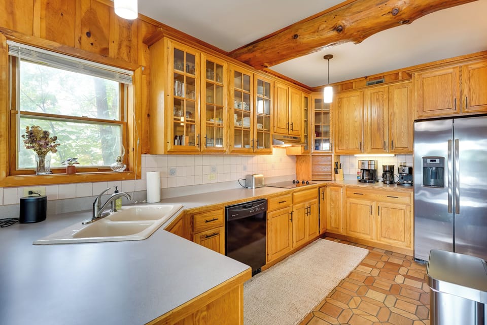 Kitchen | Dishware & Flatware | Coffee Maker | Toaster