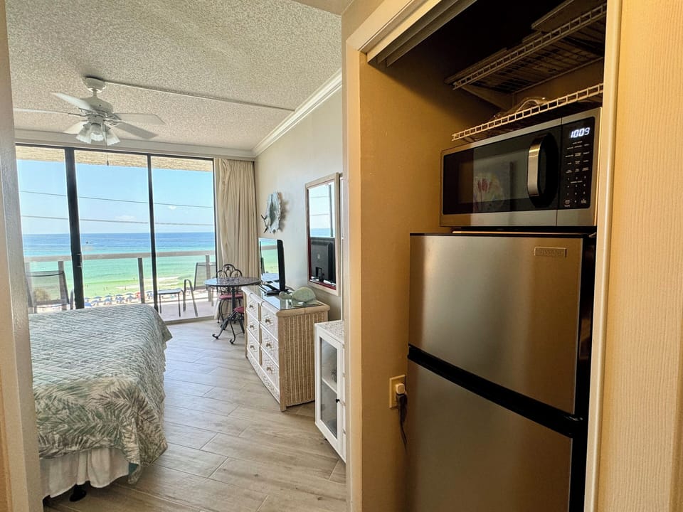 The condo has a fridge, microwave, and coffeemaker!