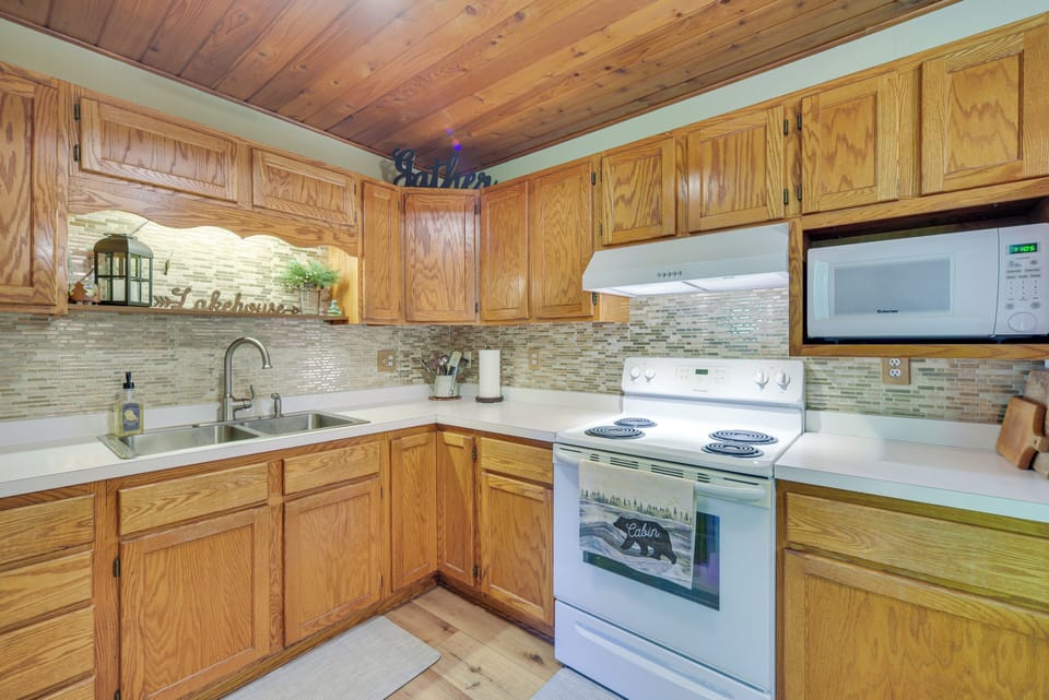 Kitchen | Cooking Utensils | Dishware & Flatware | Spices | Toaster