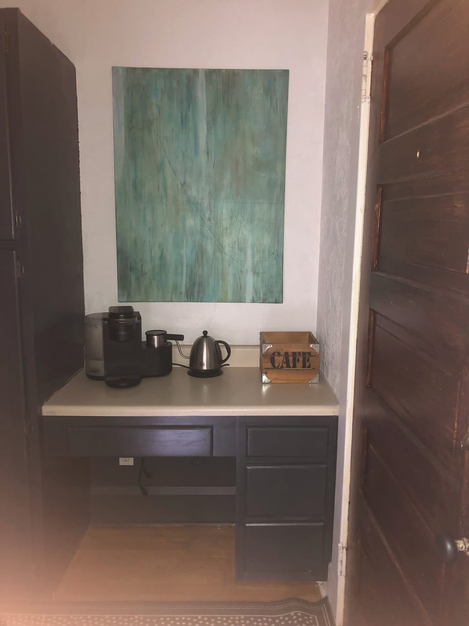 Coffee/tea station