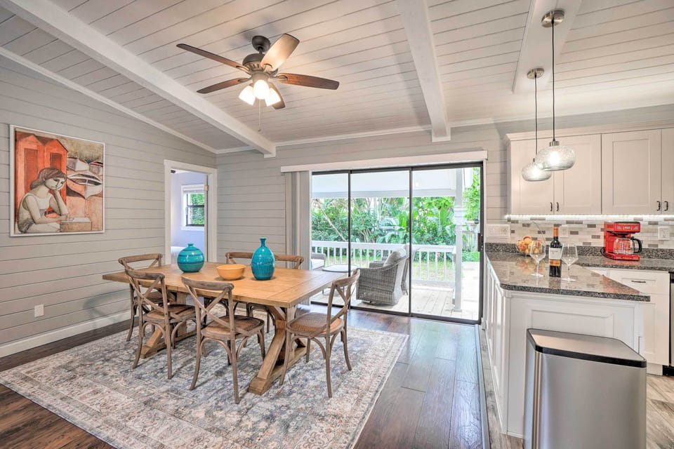 Dining Area | Access to Furnished Deck